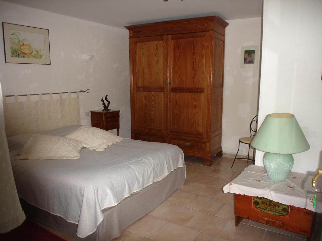 Domaine De La Grange Neuve Ξενοδοχείο La Roque-sur-Pernes Δωμάτιο φωτογραφία